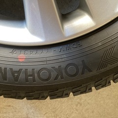 トヨタ ウィッシュ純正ホイールとスタッドレスタイヤ　４本の画像
