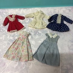 ジェニーちゃん人形　2体　洋服セットの画像