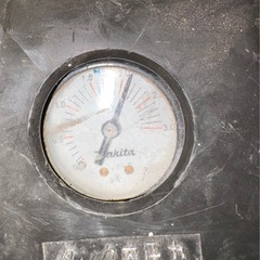 日曜処分　マキタ　エアーコンプレッサーの画像