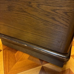 ナイトテーブルの画像