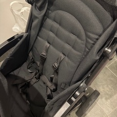 Joie ブラック ダブルシートベビーカーの画像