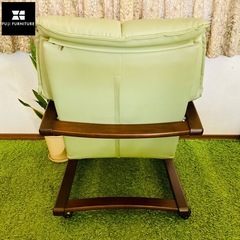 ✅美品 富士ファニチア キャスター付き レザー リクライニングチェア アームチェアの画像