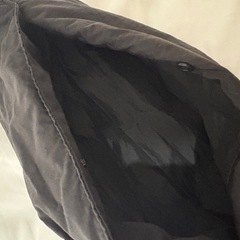 ユニクロ　クロスボディバッグ　くろ黒　の画像