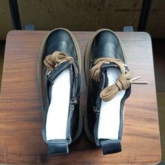 新品 22.5cm レディース ブーツ ブラック 厚底 シューズ サイドゴア 識別番号:【B121-S】の画像