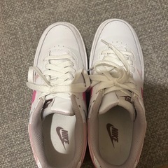 ナイキ　スニーカーの画像