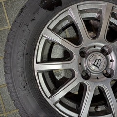 スタッドレスタイヤ【グッドイヤー】の画像