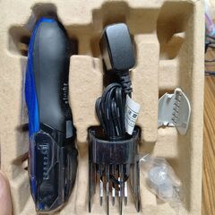 ヘアカッター Cleancut レッド IZUMI HC-FW28の画像