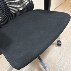 【受付終了】イトーキ ゲーミングデスクチェア ヘッドレストの画像