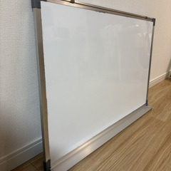 壁掛け用ホワイトボード（元値3980円）の画像