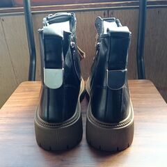 新品 22.5cm レディース ブーツ ブラック 厚底 シューズ サイドゴア 識別番号:【B130-Z】の画像