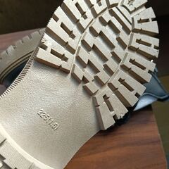 新品 22.5cm レディース ブーツ ブラック 厚底 シューズ サイドゴア 識別番号:【B130-Z】の画像