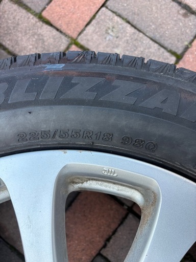 決まりました。
18インチホイール
