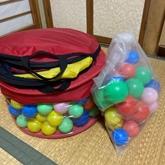 ★used★折り畳みボールハウスの画像