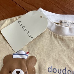 ✨新品未着用✨くま　Tシャツ　90の画像