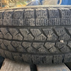 ハイエース　4WD用スタッドレスの画像