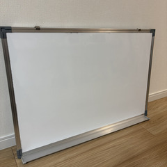 壁掛け用ホワイトボード（元値3980円）の画像