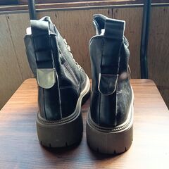 新品 22cm レディース ブーツ ブラック 厚底 シューズ サイドゴア 識別番号:【B124-S】の画像