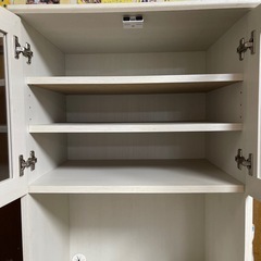 食器棚の画像