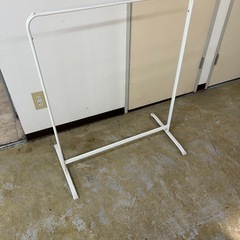 IKEA ハンガーラックの画像