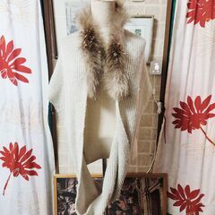 ！GALERIE(ギャルリー) リアルファー付きスヌード、いかがでしょうか？の画像