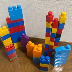 【中古】メガブロック80個の画像