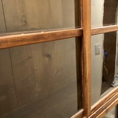 昭和レトロゆらゆらガラス飾り棚食器棚の画像