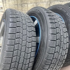 DUNLOP 185/60R15 スタッドレスタイヤ 15インチ ホイールの画像