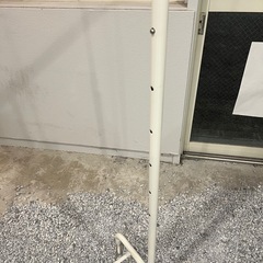 ハンガーラックの画像