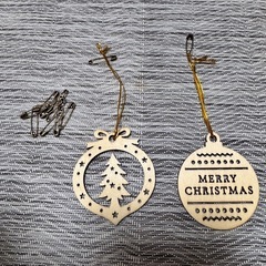 クリスマスツリータペストリー【スリコ】【点灯ライト内蔵】の画像