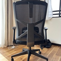 【美品】ニトリ 上着を掛けられるワーキングチェアの画像