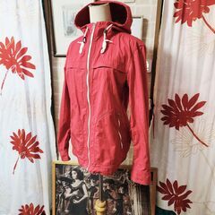 ！試着のみ。UNIQLO(ユニクロ) 綺麗なビビッドカラーのシンプルアウター、いかがでしょうか？の画像