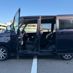 月々9千円〜分割払い可❗️ 車検2年付き！【名義変更代込み】大人気☆日産 ルークスハイウェイスター☆Bluetoothナビ付き☆走行中DVD見れます☆電動スライドドア☆ドラレコ付き☆スマートキー☆フルオートエアコン☆純正アルミ☆事故修復歴無し☆そのまま乗って帰れます❗️の画像