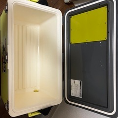 クーラボックスの画像