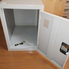 1人用ロッカー　生徒用ロッカー　鍵付きの画像