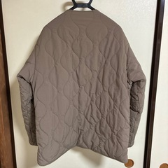 BEAMS ブラウン ダウンジャケット Mの画像