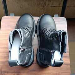 新品 23cm レディース ブーツ ブラック 厚底 シューズ サイドゴア 識別番号:【B129-Z】の画像