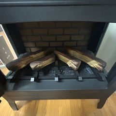 暖炉型ヒーターの画像