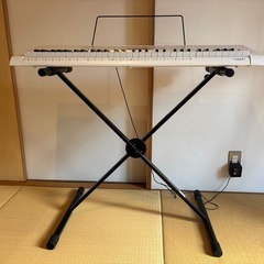 CASIO 電子ピアノ 光ナビゲーションつきLK-114（LK-115）の画像