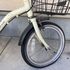 16インチ　自転車　前輪パンクしてます。の画像
