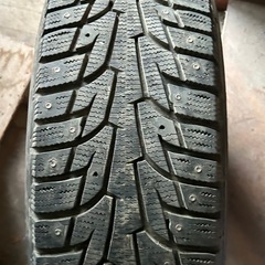 スパイクタイヤの画像