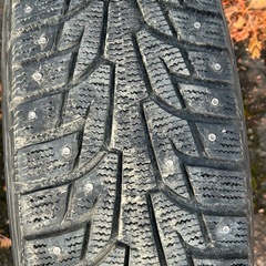 スパイクタイヤの画像