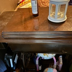 アンティークミシン台の画像