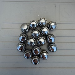 スタットレスタイヤ　ナット付き！23年ヨコハマ！ の画像