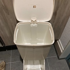 縦型2段ゴミ箱（30✖️25✖️80センチ）の画像