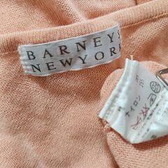 BARNEYS NEW YORK(バーニーズニューヨーク) ゆったりアンシンメトリーの軽やか美トップス、いかがでしょうか？の画像