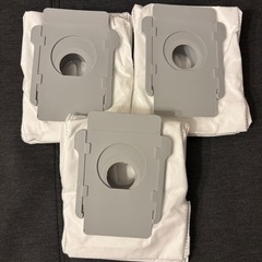 ルンバ　アイロボット　i4自動ゴミ捨て機能付きの画像