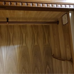 アンティーク洋服ダンスの画像