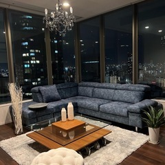 ダークブルー L字型ソファの画像