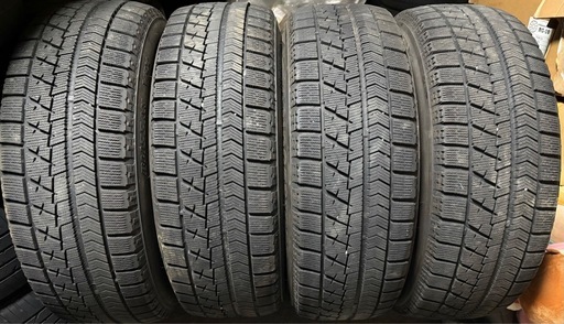 215/65R16 ブリヂストンスタッドレスタイヤ4本 2020年製造
