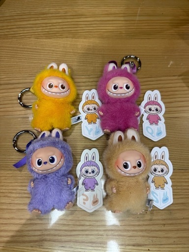 【お取り置き】ラブブ　イニシャル　Q.Y.S.? キーホルダー